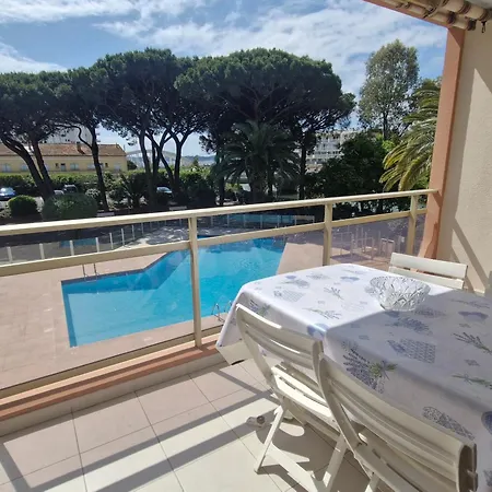 Avec Coin Nuit, Aperçu Mer, Piscine Et Parking à - Fr-1-780-95 Appartamento Sainte-Maxime