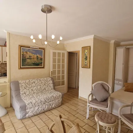 Avec Coin Nuit, Aperçu Mer, Piscine Et Parking à - Fr-1-780-95 Apartamento Sainte-Maxime