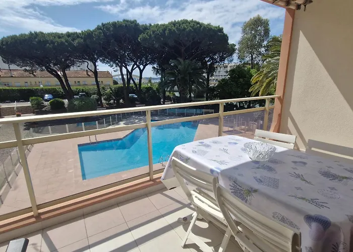 Avec Coin Nuit, Apercu Mer, Piscine Et Parking A - Fr-1-780-95 Apartment Sainte-Maxime